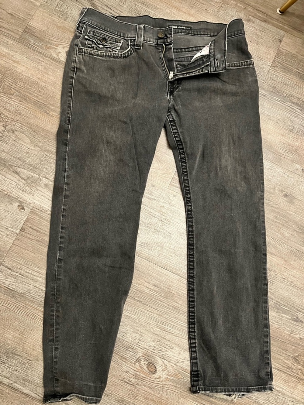 True Religion men’s Jeans in Washed Black 36x32